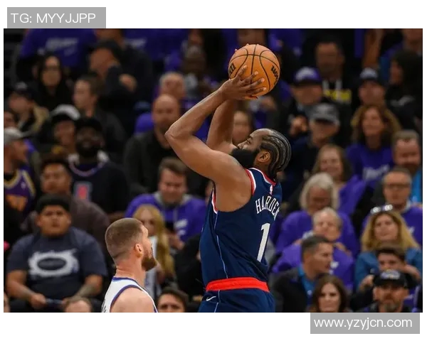 快船与爵士首场对决精彩回顾球星表现与战术分析一览 快船与爵士首场对决精彩回顾球星表现与战术分析一览