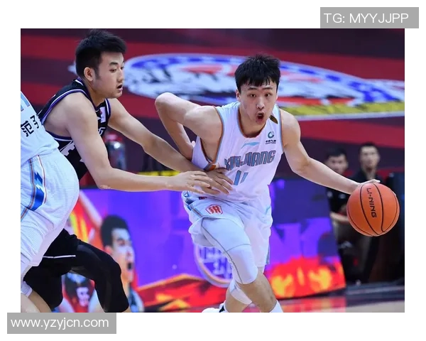 CBA激战辽宁队迎战新疆队双方全力争夺季后赛席位精彩对决不容错过